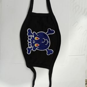 Face mask with velvet skull